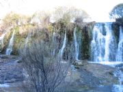 Alto Tajo. Peralejos de las Truchas. Cascada en antigua central elctrica